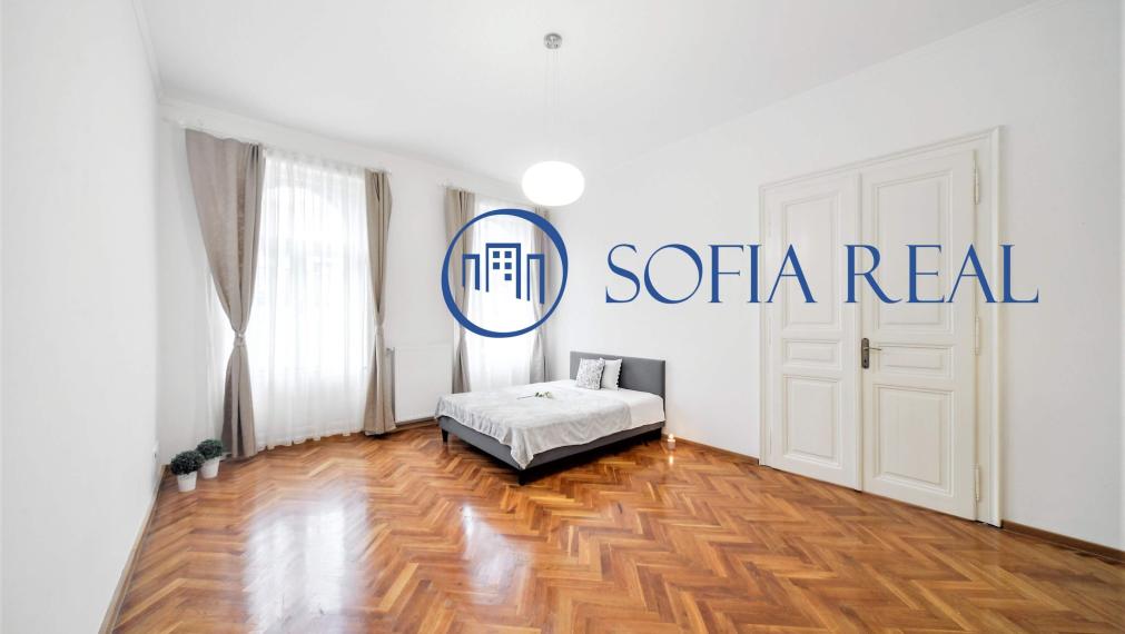 PRENAJATÉ: priestranný 3-izbový byt so staromestskou atmosférou, Staré Mesto