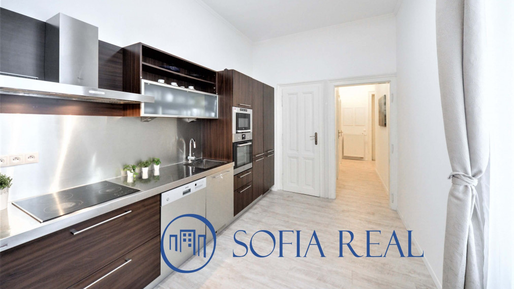 PRENAJATÉ: priestranný 3-izbový byt so staromestskou atmosférou, Staré Mesto