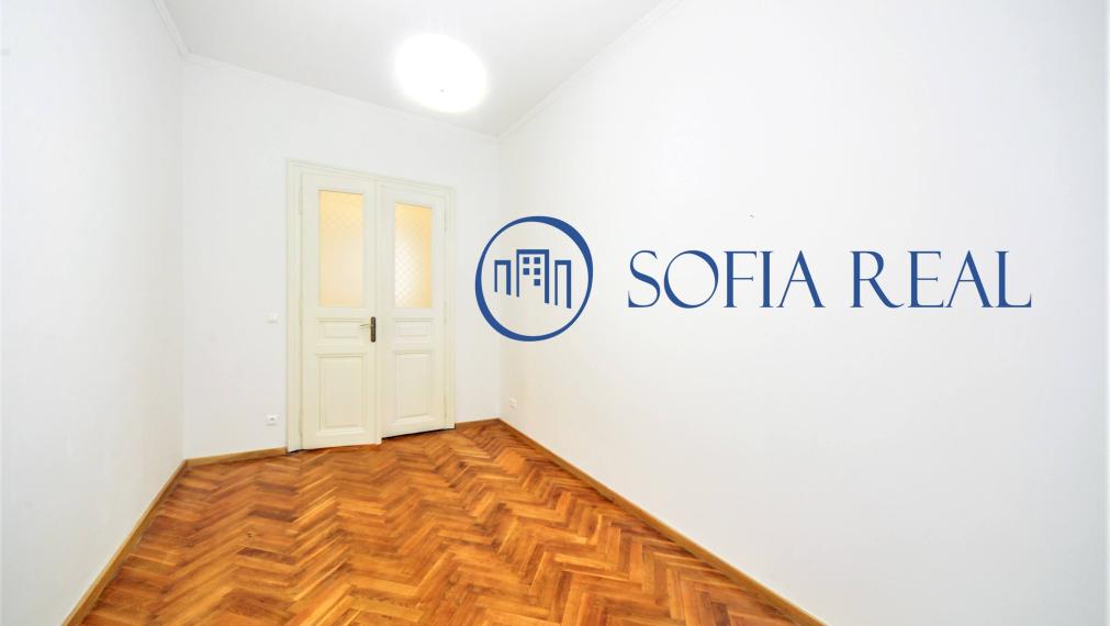 PRENAJATÉ: priestranný 3-izbový byt so staromestskou atmosférou, Staré Mesto