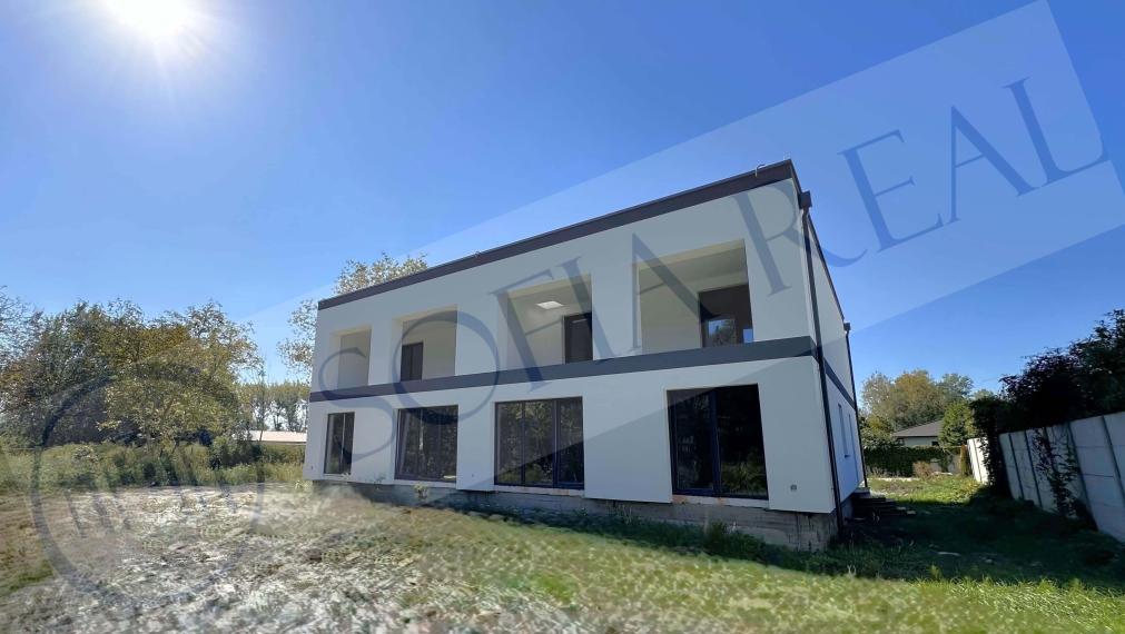 PREDAJ: priestranný 5-izbový rodinný dom; DOKONČENIE na kľúč; Dunajský Klátov - okr. Dunajská Streda