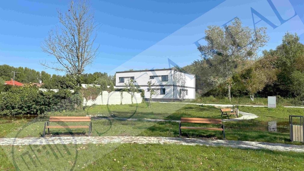 PREDAJ: priestranný 5-izbový rodinný dom; DOKONČENIE na kľúč; Dunajský Klátov - okr. Dunajská Streda