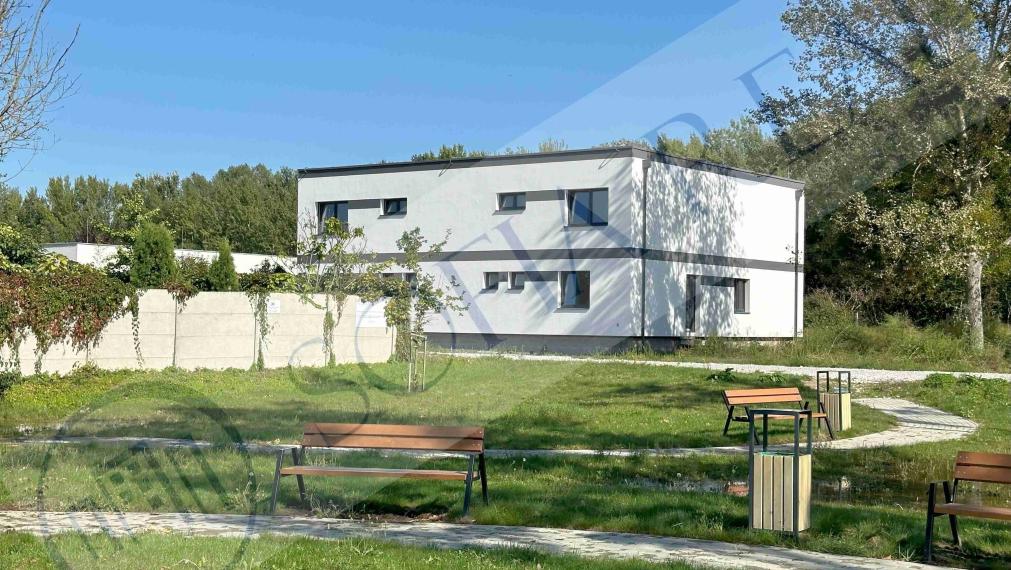 PREDAJ: priestranný 5-izbový rodinný dom; DOKONČENIE na kľúč; Dunajský Klátov - okr. Dunajská Streda