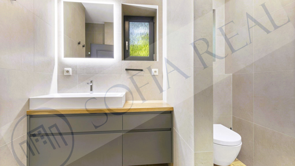 PREDAJ: moderná 5-izbová rekreačná chata / rodinná vila; Modra - Piesok