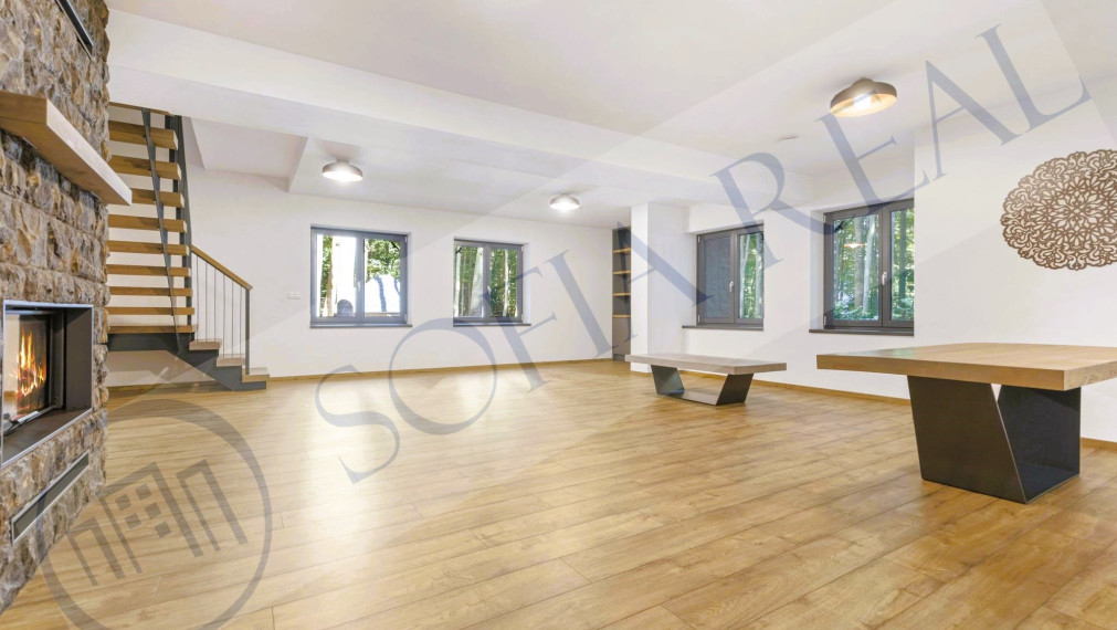 PREDAJ: moderná 5-izbová rekreačná chata / rodinná vila; Modra - Piesok