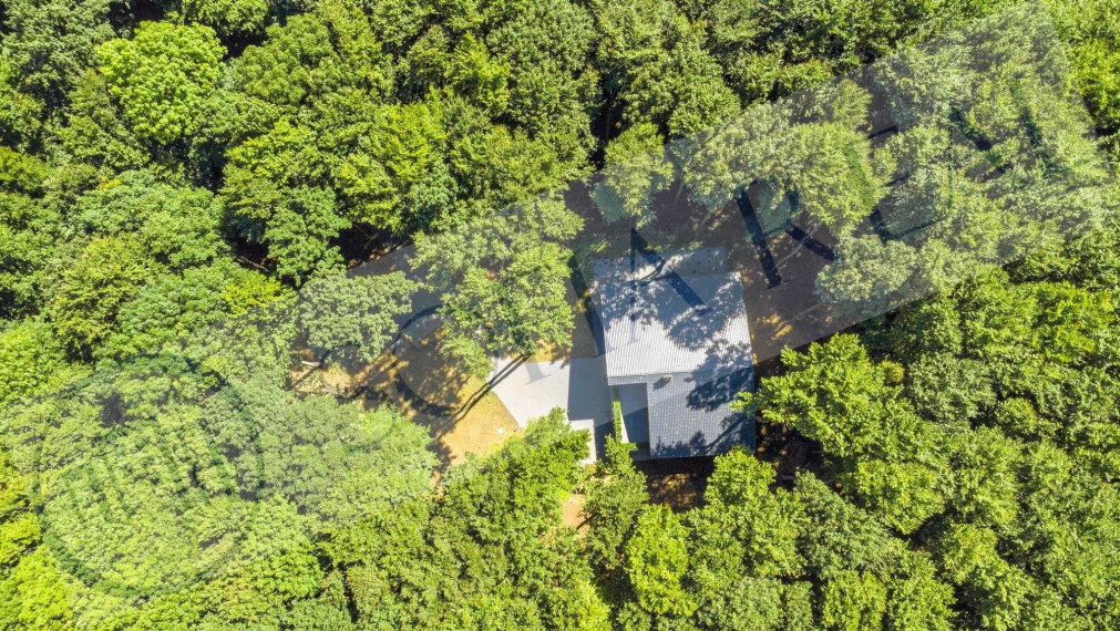 PREDAJ: moderná 5-izbová rekreačná chata / rodinná vila; Modra - Piesok