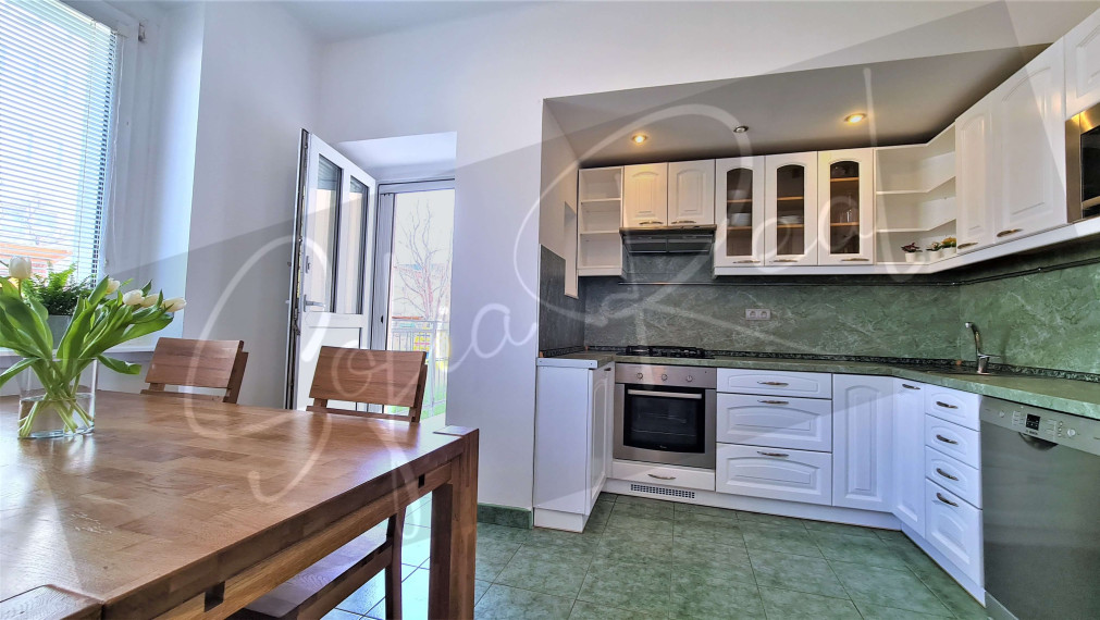 PRENÁJOM: priestranný 4-izbový byt, ZÁHRADKA, Pluhová ul. - Nové Mesto