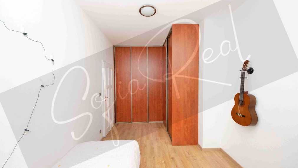 PRENÁJOM: priestranný 4-izbový byt, ZÁHRADKA, Pluhová ul. - Nové Mesto