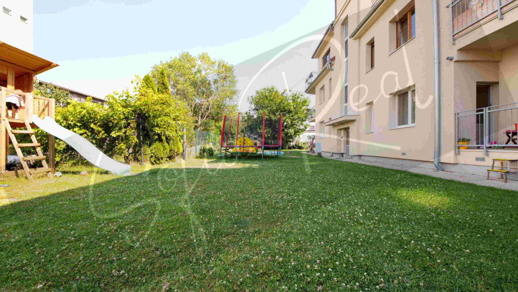 PRENÁJOM: priestranný 4-izbový byt, ZÁHRADKA, Pluhová ul. - Nové Mesto