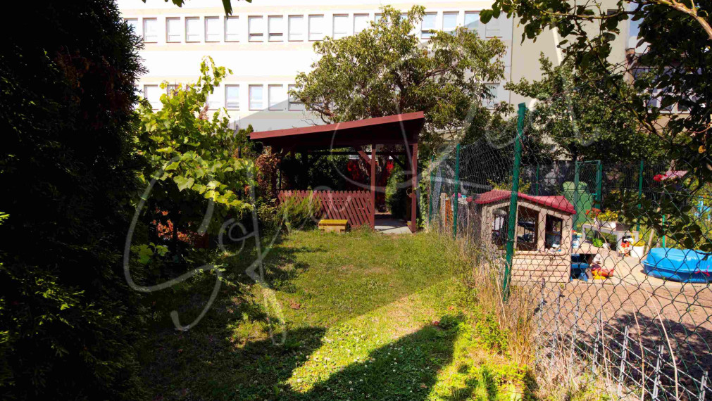 PRENÁJOM: priestranný 4-izbový byt, ZÁHRADKA, Pluhová ul. - Nové Mesto