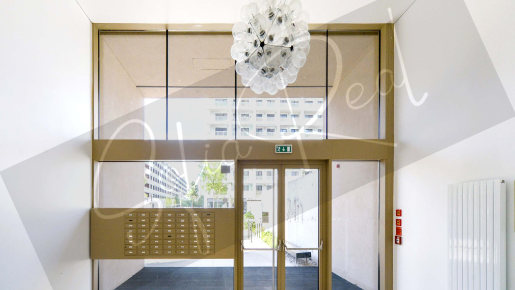 PRENAJATÉ: príjemný 2-izbový byt; parking; Pri Mýte - Nové Mesto