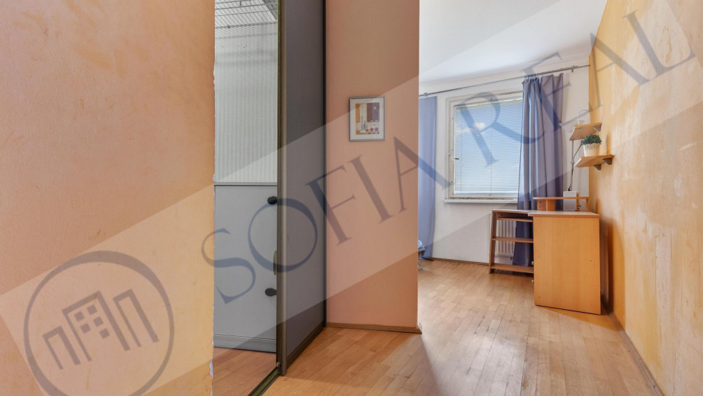 PREDAJ: priestranný 3-izbový byt; loggia; Majerníkova ul. - Karlova Ves