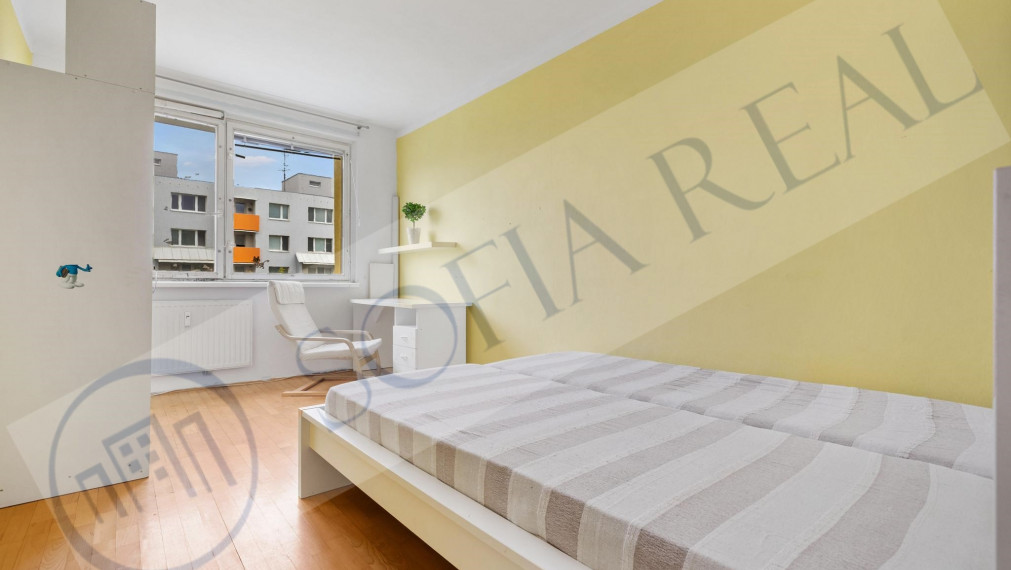 PREDAJ: priestranný 3-izbový byt; loggia; Majerníkova ul. - Karlova Ves