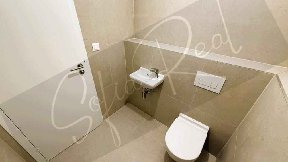 PREDAJ: 2-izbový apartmán; parkovanie; loggia; Staré Mesto - Bottova