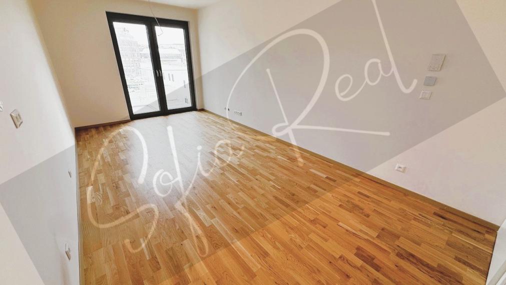 PREDAJ: 2-izbový apartmán; parkovanie; loggia; Staré Mesto - Bottova