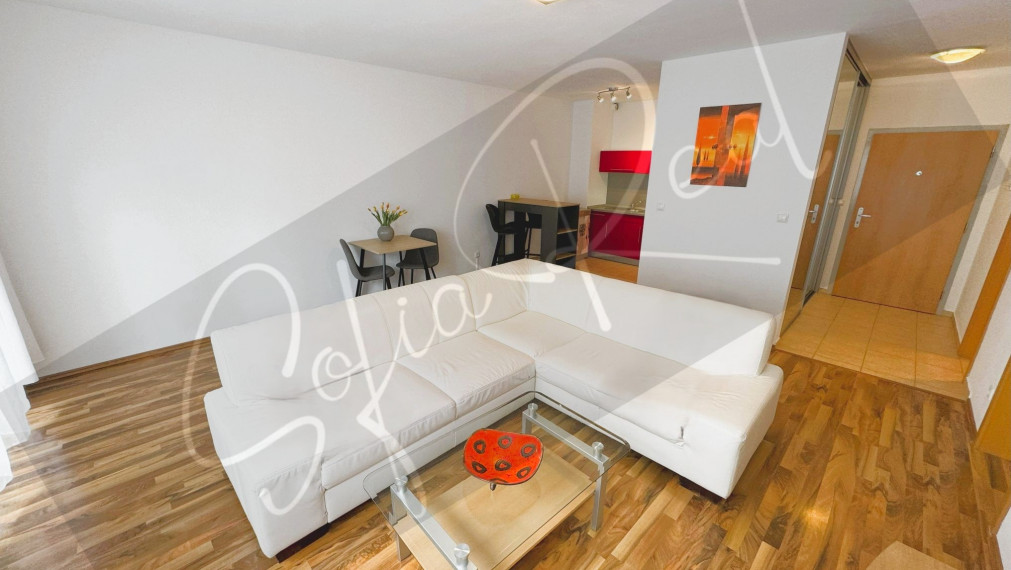 PRENÁJOM - priestranný 2-izbový byt v tichej časti Ružinova – Trnávka, pri OC Avion