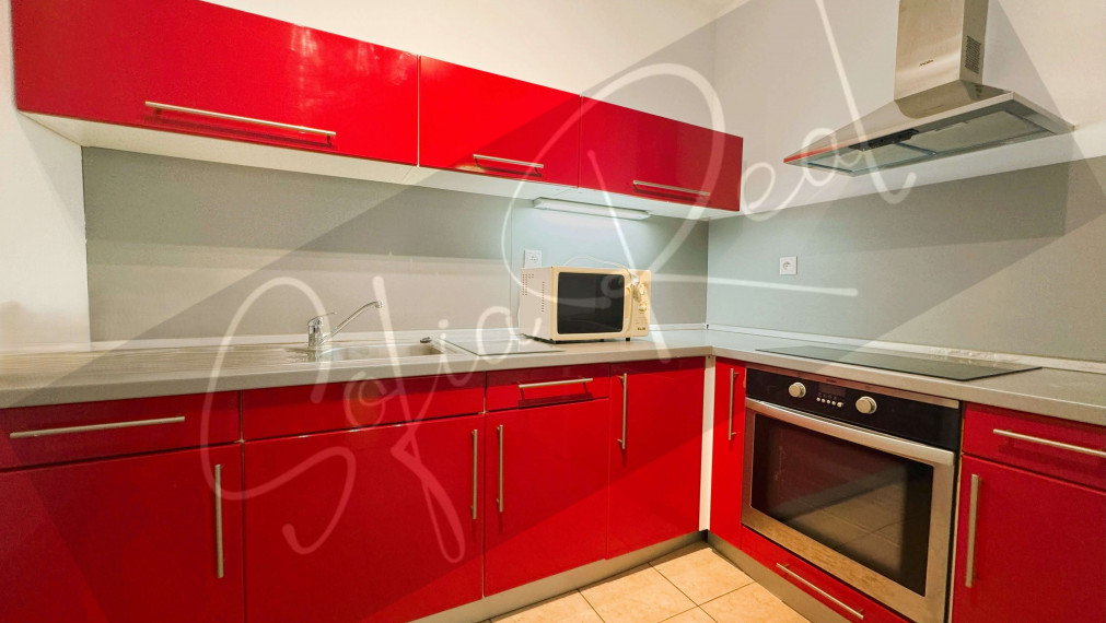 PRENÁJOM - priestranný 2-izbový byt v tichej časti Ružinova – Trnávka, pri OC Avion