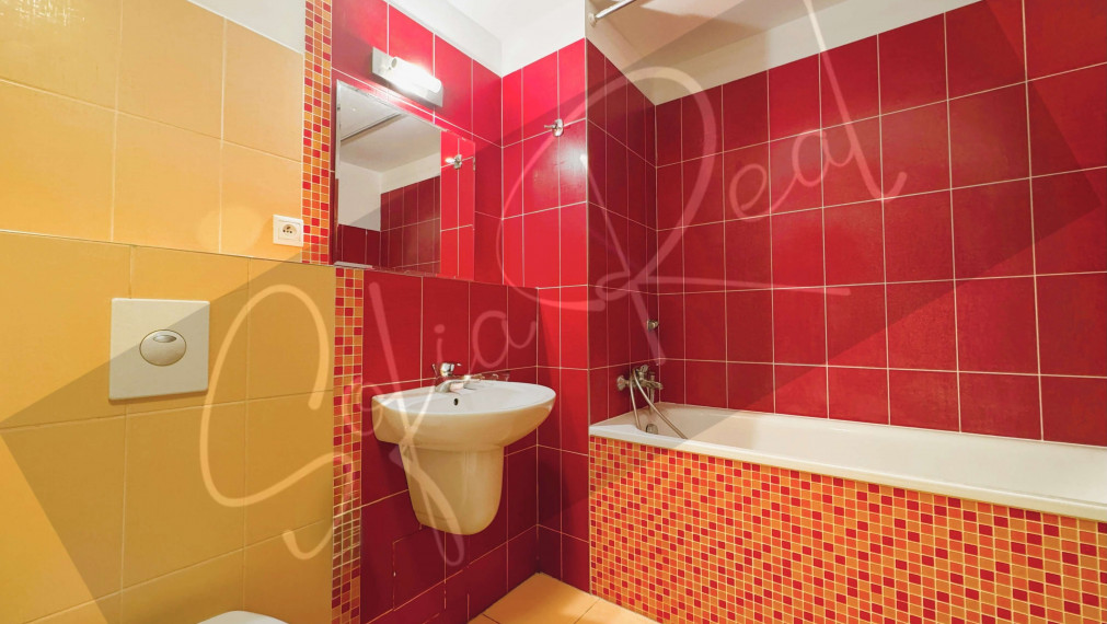 PRENÁJOM - priestranný 2-izbový byt v tichej časti Ružinova – Trnávka, pri OC Avion