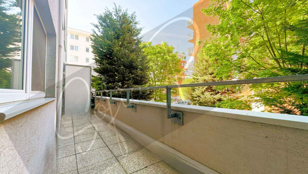 PRENÁJOM - priestranný 2-izbový byt v tichej časti Ružinova – Trnávka, pri OC Avion