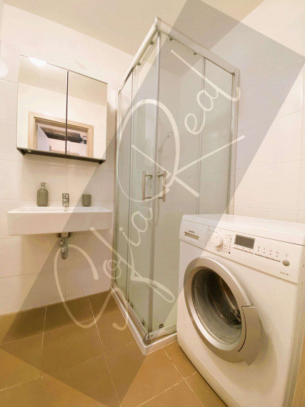 PRENÁJOM: 1-izbová novostavba; parking; Slnečnice - Petržalka