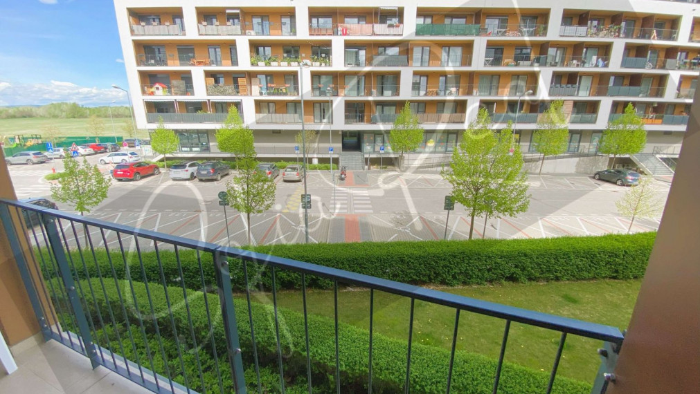 PRENÁJOM: 1-izbová novostavba; parking; Slnečnice - Petržalka