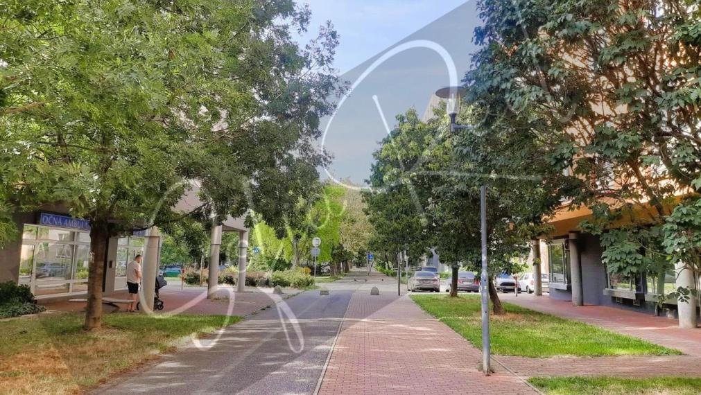 PREDAJ:  slnečný 3-izbový byt vo výbornej lokalite – Gercenova ulica, Bratislava – Petržalka