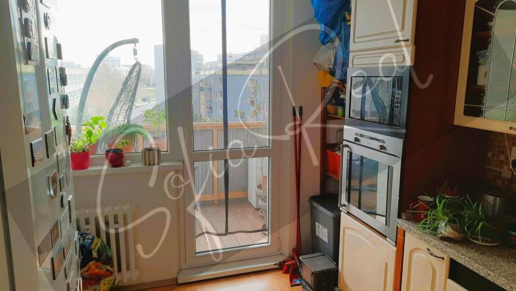 PREDAJ:  slnečný 3-izbový byt vo výbornej lokalite – Gercenova ulica, Bratislava – Petržalka