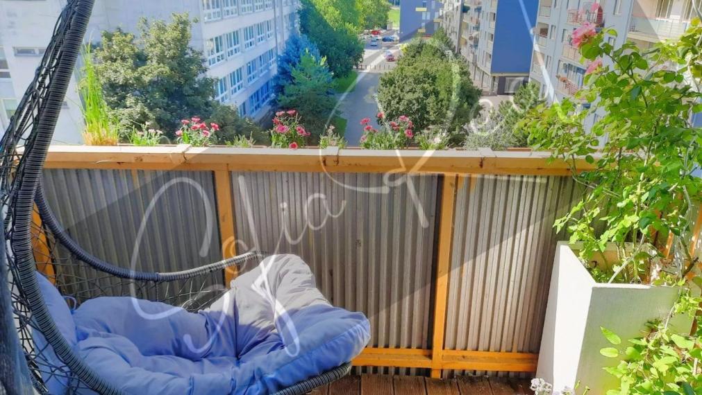 PREDAJ:  slnečný 3-izbový byt vo výbornej lokalite – Gercenova ulica, Bratislava – Petržalka