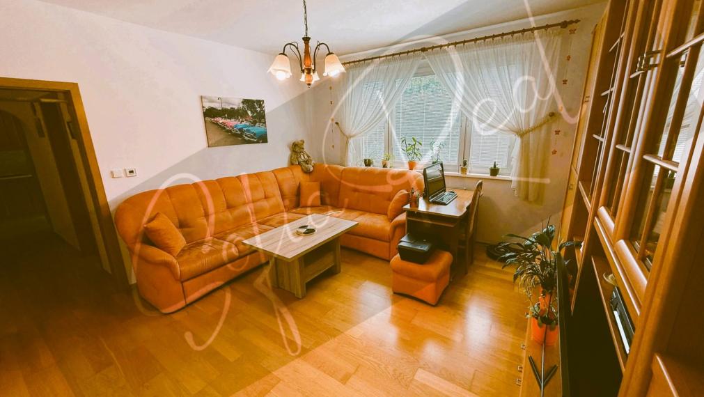 PREDAJ: zariadený 3-izbový byt; loggia; Petržalka - Háje