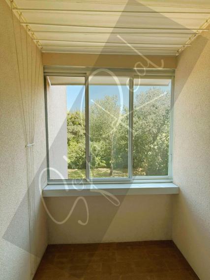 PREDAJ: zariadený 3-izbový byt; loggia; Petržalka - Háje