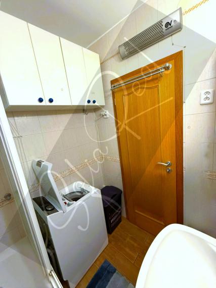 PREDAJ: zariadený 3-izbový byt; loggia; Petržalka - Háje