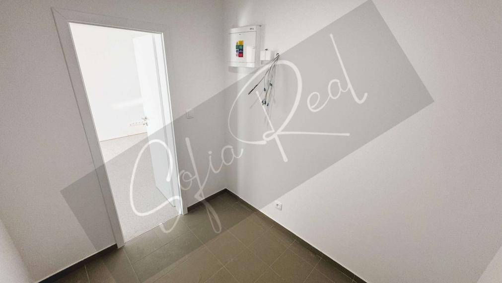 PRENAJATÉ: moderný obchodný/kancelársky priestor na prenájom – Ivanka pri Dunaji