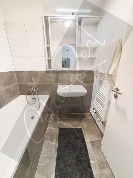 PREDAJ: 2-izbová novostavba; parkovanie + pivnica; balkón;  Devínska Nová Ves