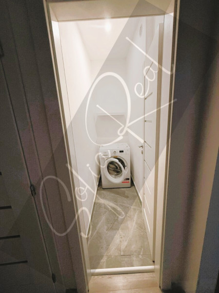 PRENÁJOM: priestranný 2-izbový byt; balkón; tichá lokalita; Rača