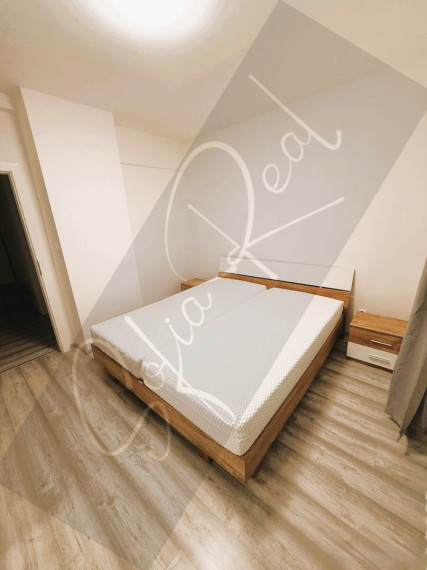 PRENÁJOM: priestranný 2-izbový byt; balkón; tichá lokalita; Rača