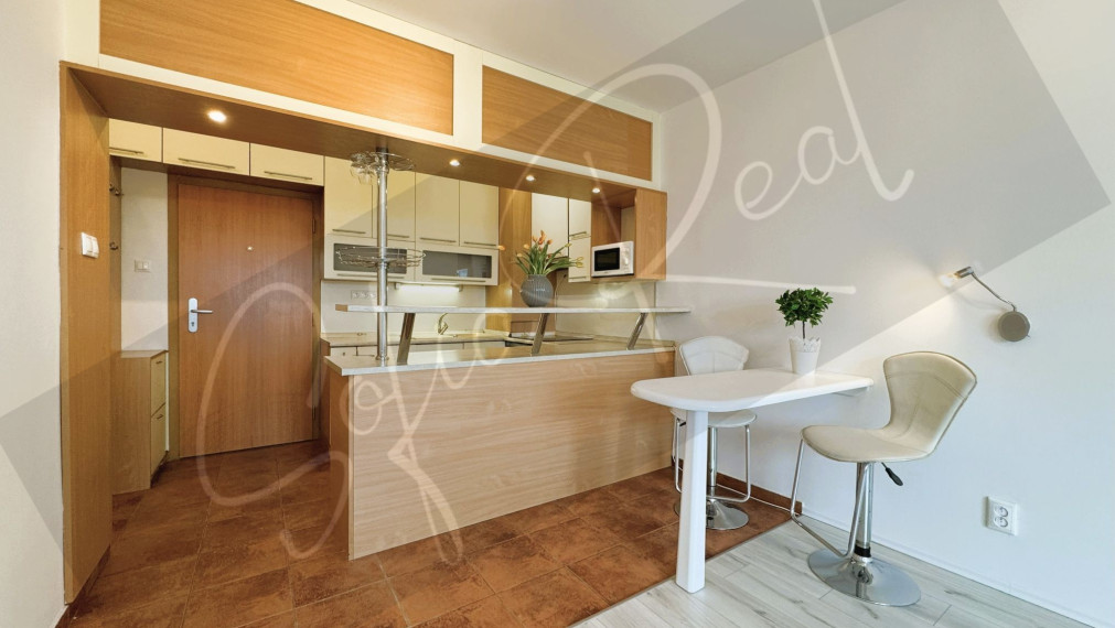 REZERVOVANÝ: svetlý 2-izbový byt; Stavbárska; Bratislava - Vrakuňa