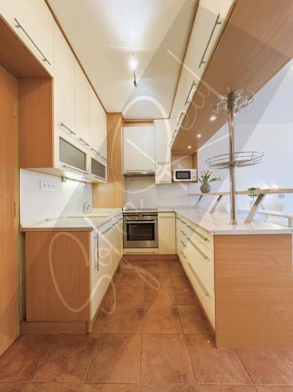 REZERVOVANÝ: svetlý 2-izbový byt; Stavbárska; Bratislava - Vrakuňa