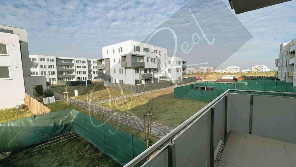 PREDAJ: moderný 1-izbový byt; loggia; parking; Miloslavov