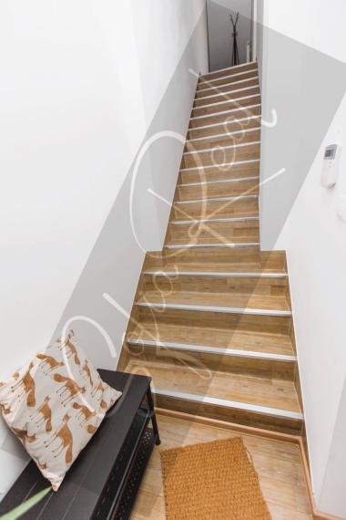 PRENÁJOM: svetlý byt (2x spálňa); parking v cene; Krasňany