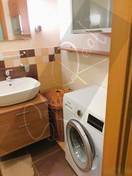 PRENÁJOM: zariadený 4-izbový byt; samostatné izby; Ružinov