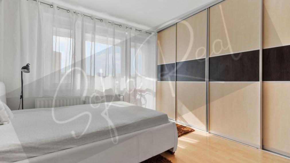 PRENÁJOM: svetlý 3-izbový byt; samostatné izby; Petržalka - Znievska ul.