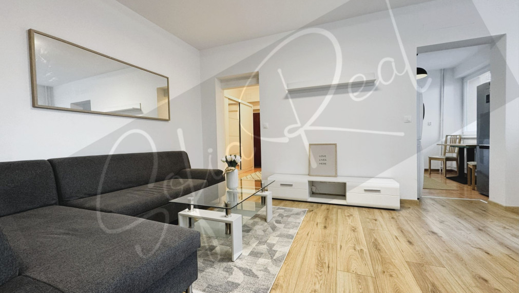 PRENÁJOM: zrekonštruovaný 2-izbový byt; VOĽNÉ; začiatok Karlovej Vsi