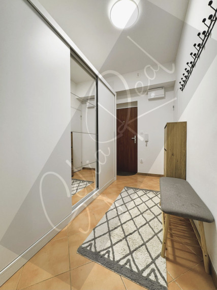 PRENÁJOM: zrekonštruovaný 2-izbový byt; VOĽNÉ; začiatok Karlovej Vsi