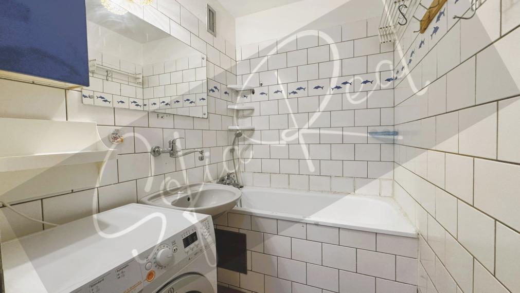 PRENÁJOM - VOĽNÝ ihneď: zariadený 3-izbový byt; Rača