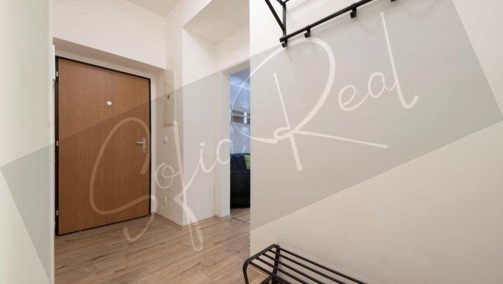 PRENAJOM - VOĽNÝ: priestranný 2-izbový byt; širšie centrum; pri OC CENTRAL