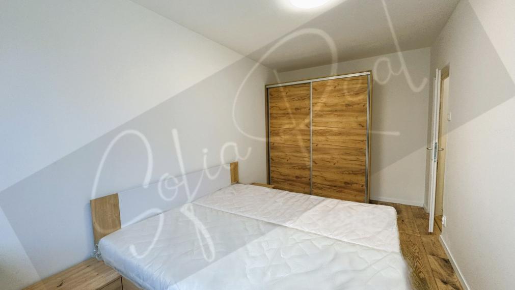 PRENÁJOM - VOĽNÝ: zrekonštruovaný 2-izbový byt; loggia; Karlova Ves