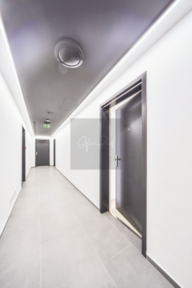 PRENÁJOM: priestranný 2-izbový byt; SKY PARK; parking; Staré Mesto