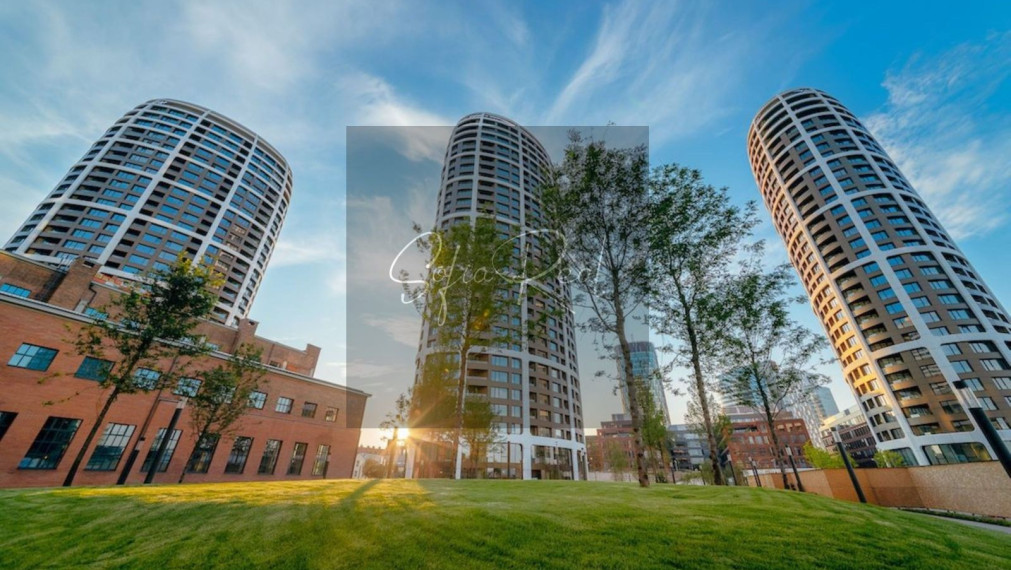 PRENÁJOM: priestranný 2-izbový byt; SKY PARK; parking; Staré Mesto