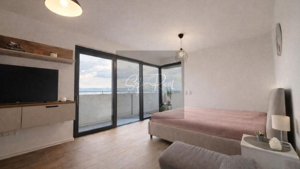 PREDAJ: 1-izbový apartmán; loggia; výhľad na mesto – Tehelné pole, Bajkalská