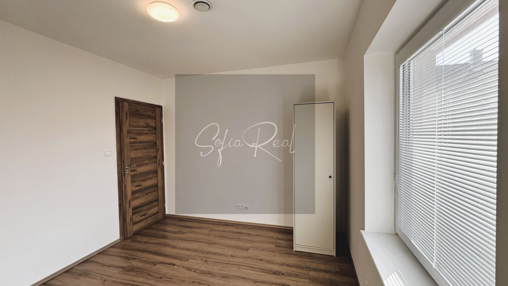 PRENÁJOM: 4-izbový dom s terasou a predzáhradkou | 15 min. od Bratislavy | Parkovanie