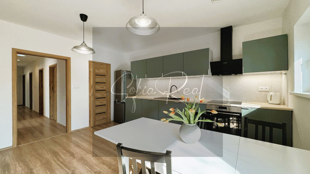 PRENÁJOM: 4-izbový dom s predzáhradkou | 3x PARKOVANIE | 15 min. od Bratislavy